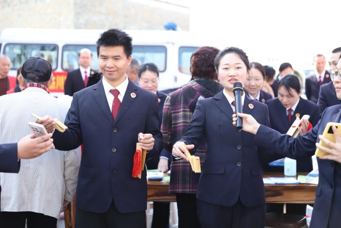 ��չ����커����ƽ�� �շ���������ҡ�Ϊ�����ƽ���������������»